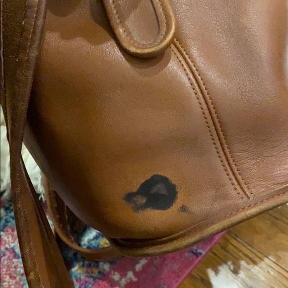 Authentic Coach leather bucket purse - Picture 7 of 8